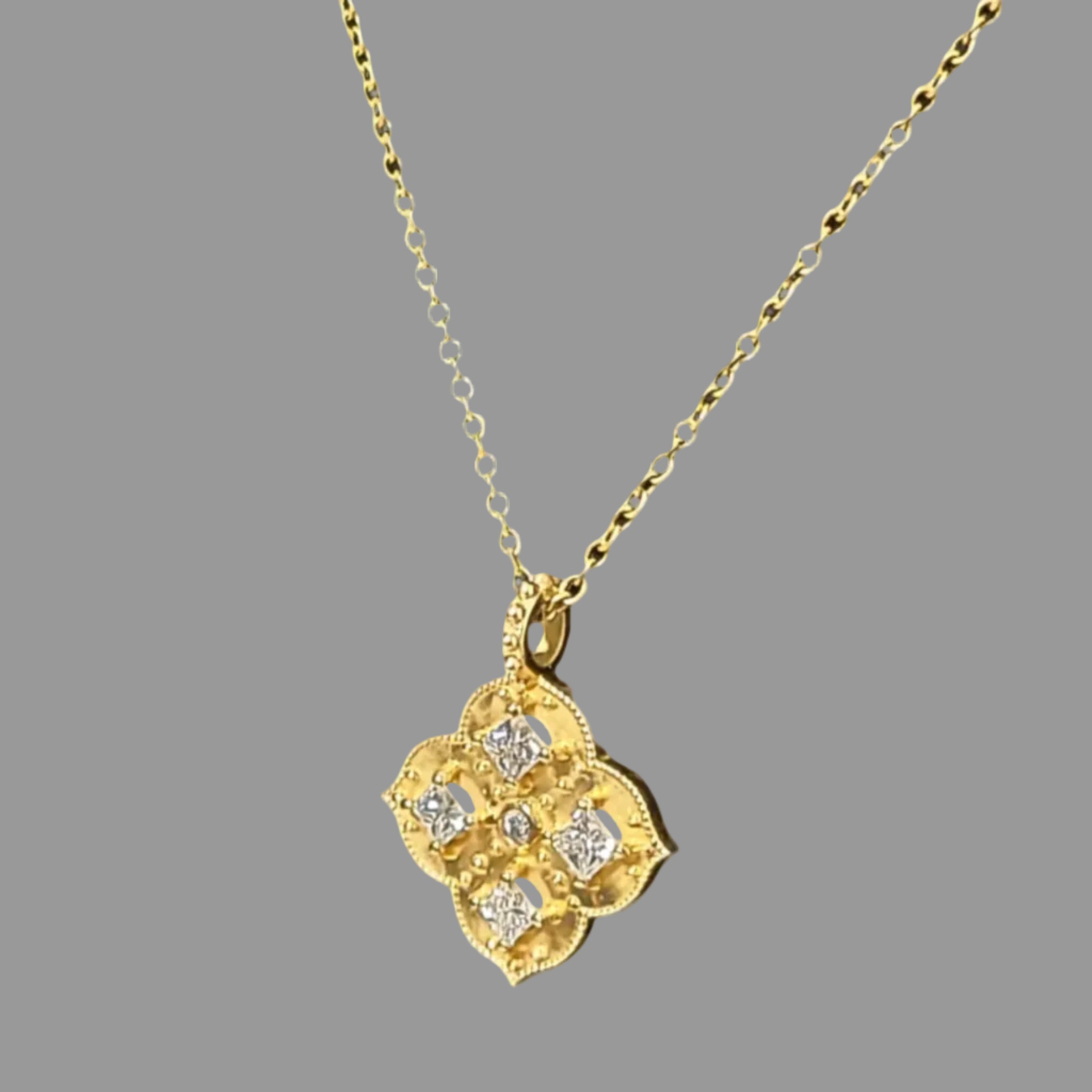 "Muse" Gold and diamond necklace