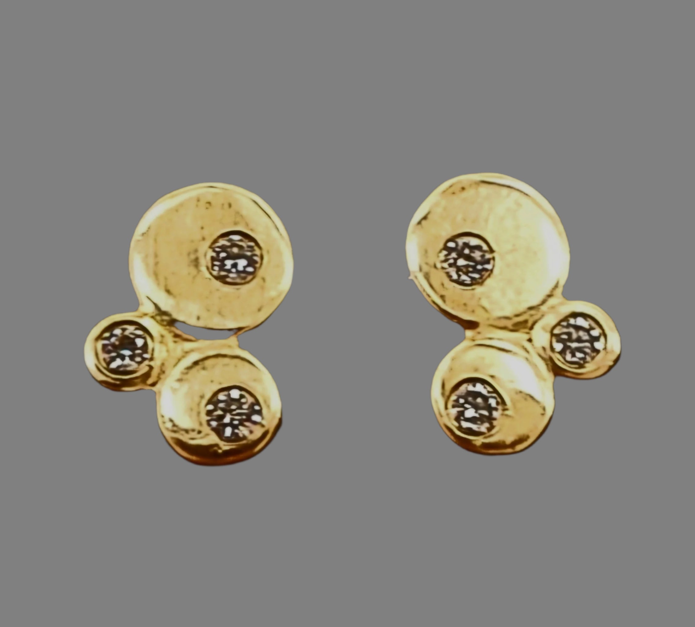 Gold cluster bubble earrings