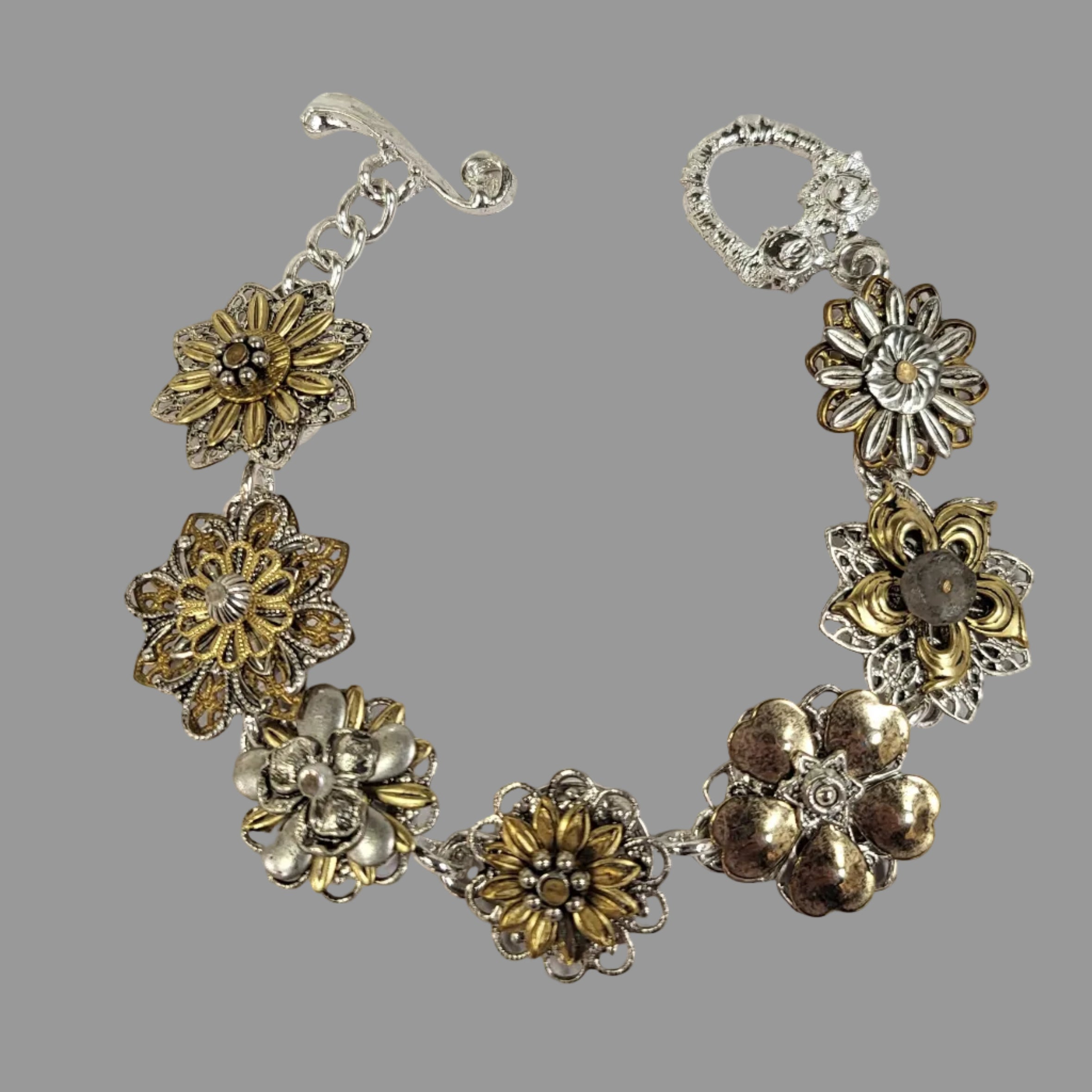 Mixed metals link bracelet