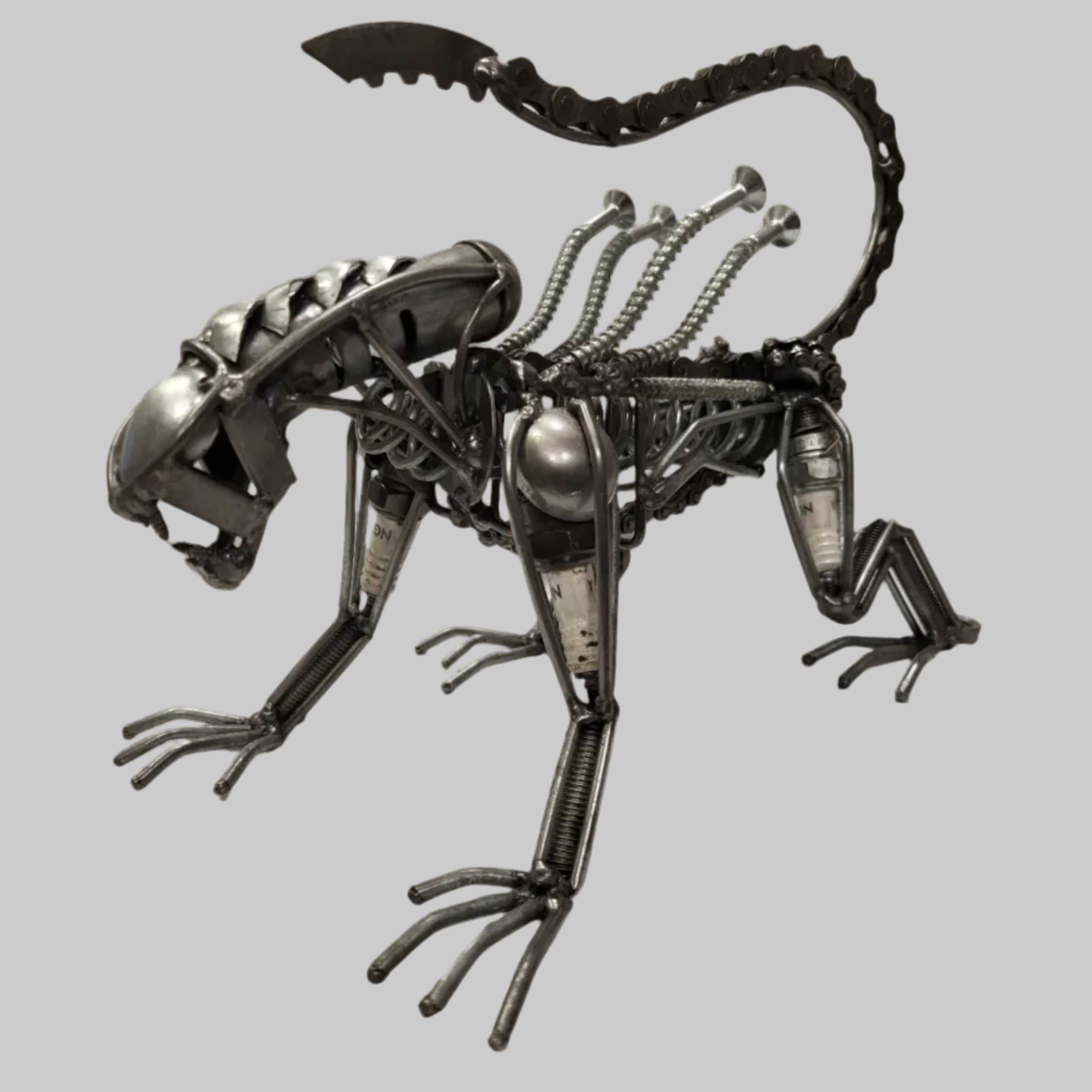 Creeping alien