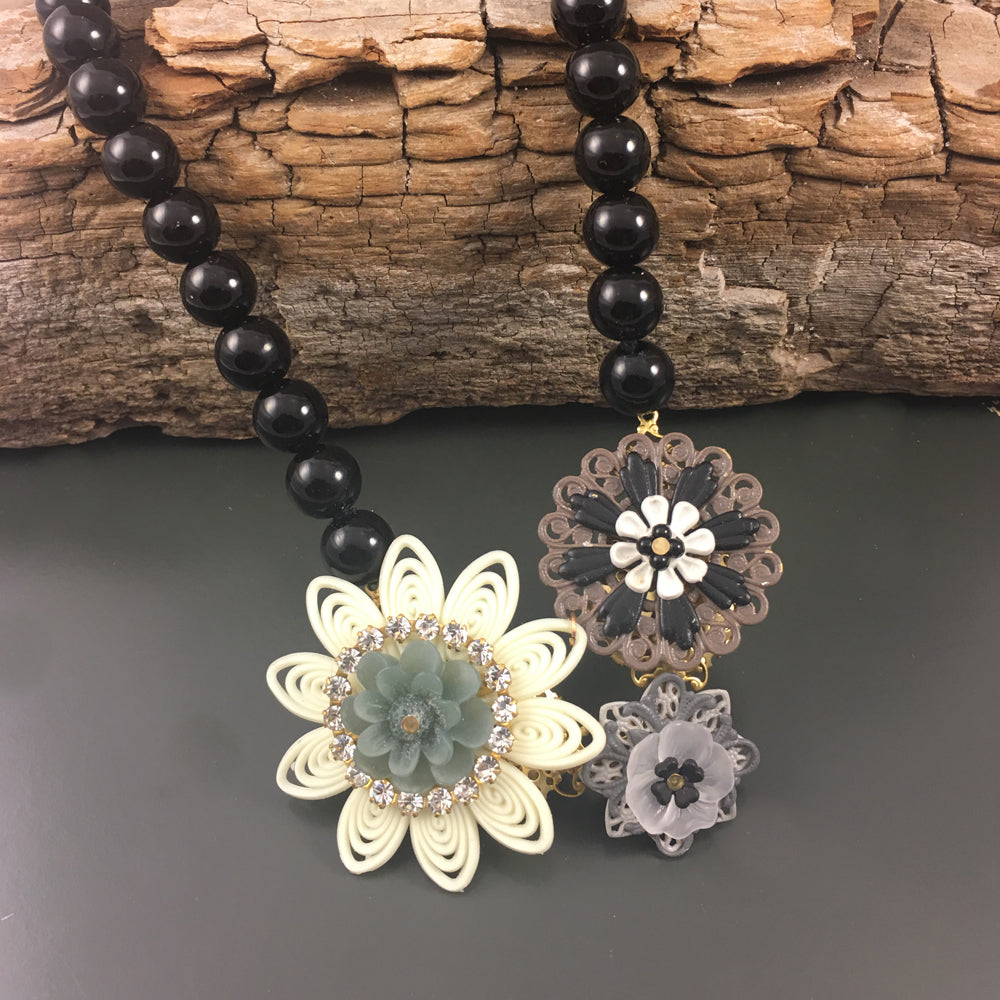 Mini Bib - Black & White Necklace