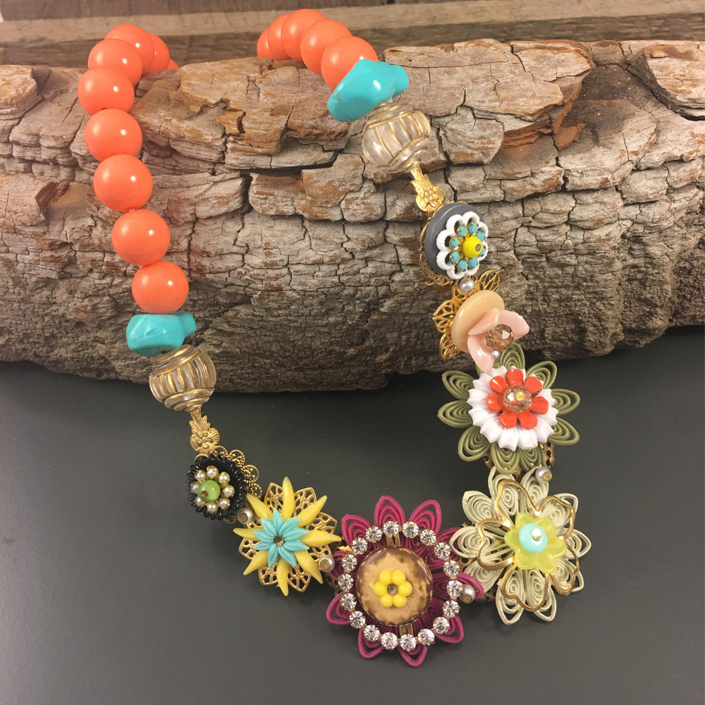 Delicate Garland - Botanical Necklace