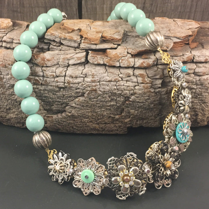 Delicate Garland - Desert Blue Necklace
