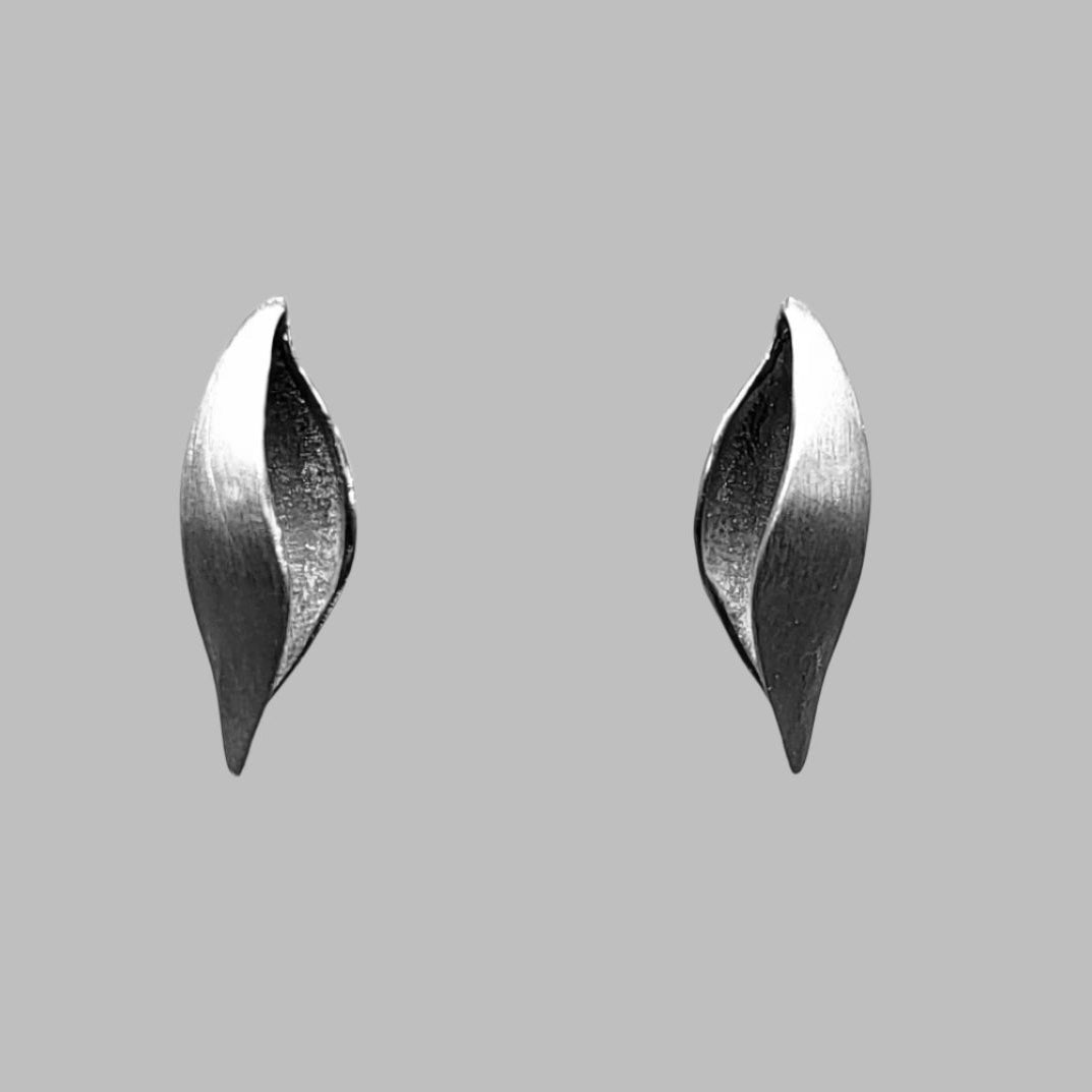 Pod earrings