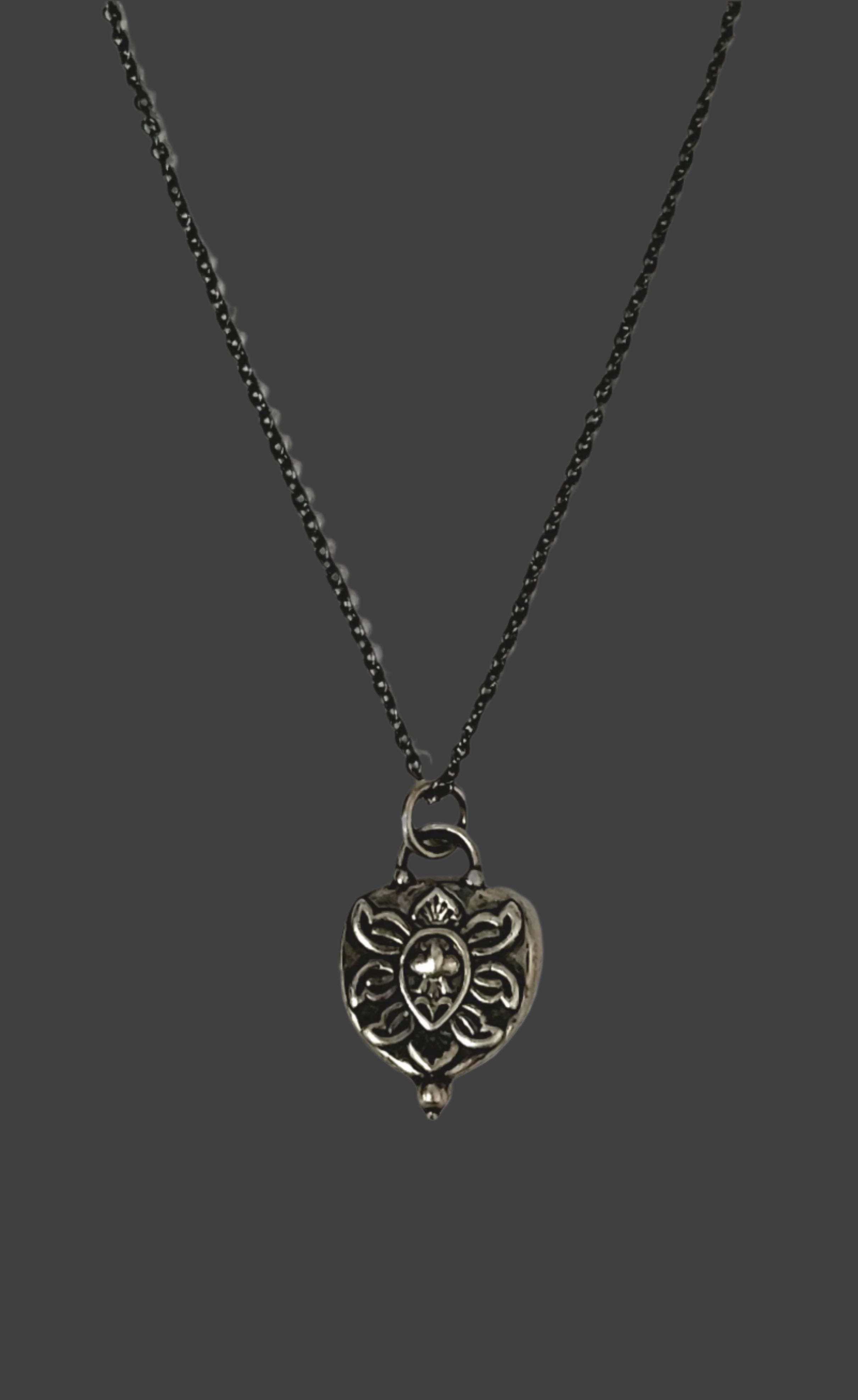 "Prana" pendant
