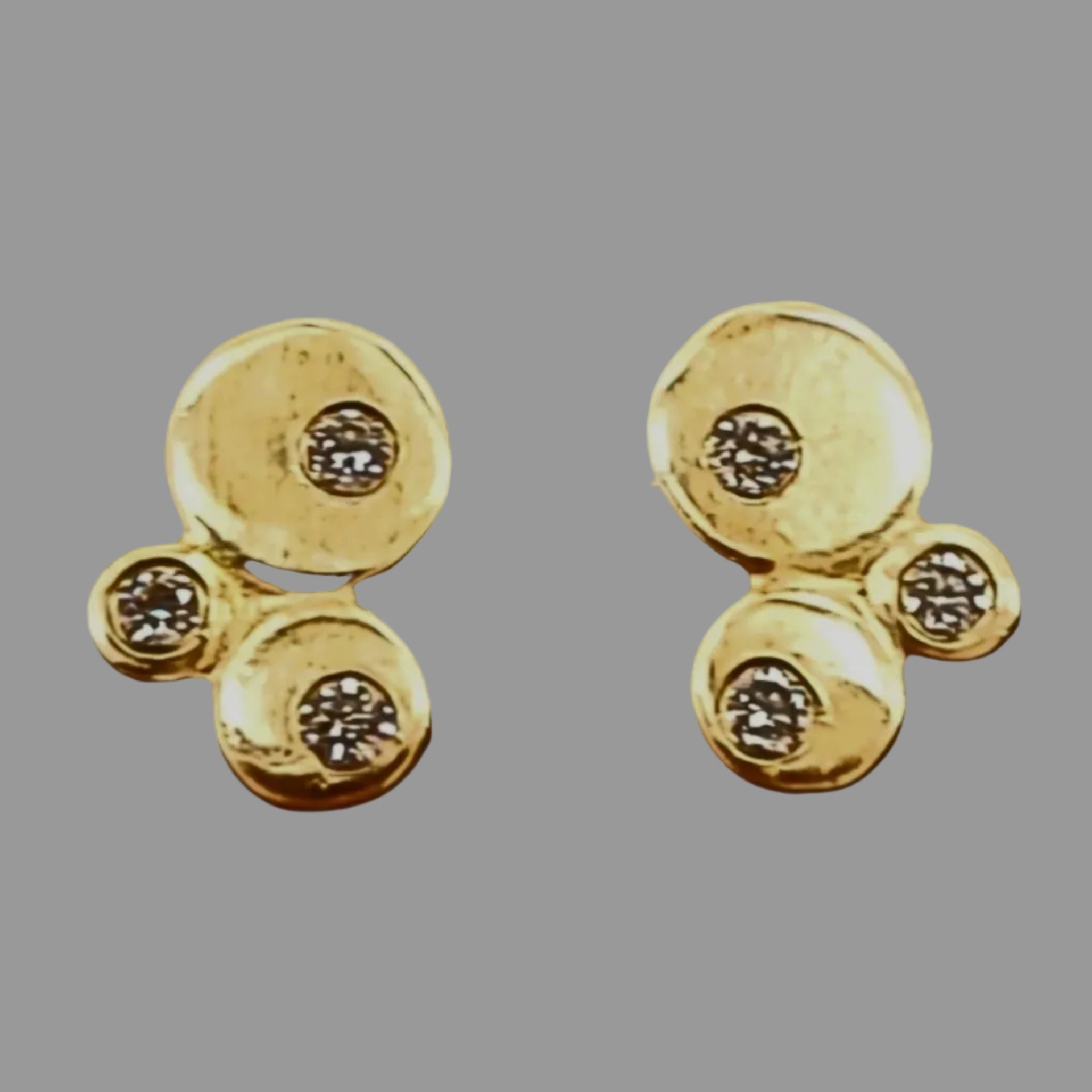 Gold cluster bubble earrings