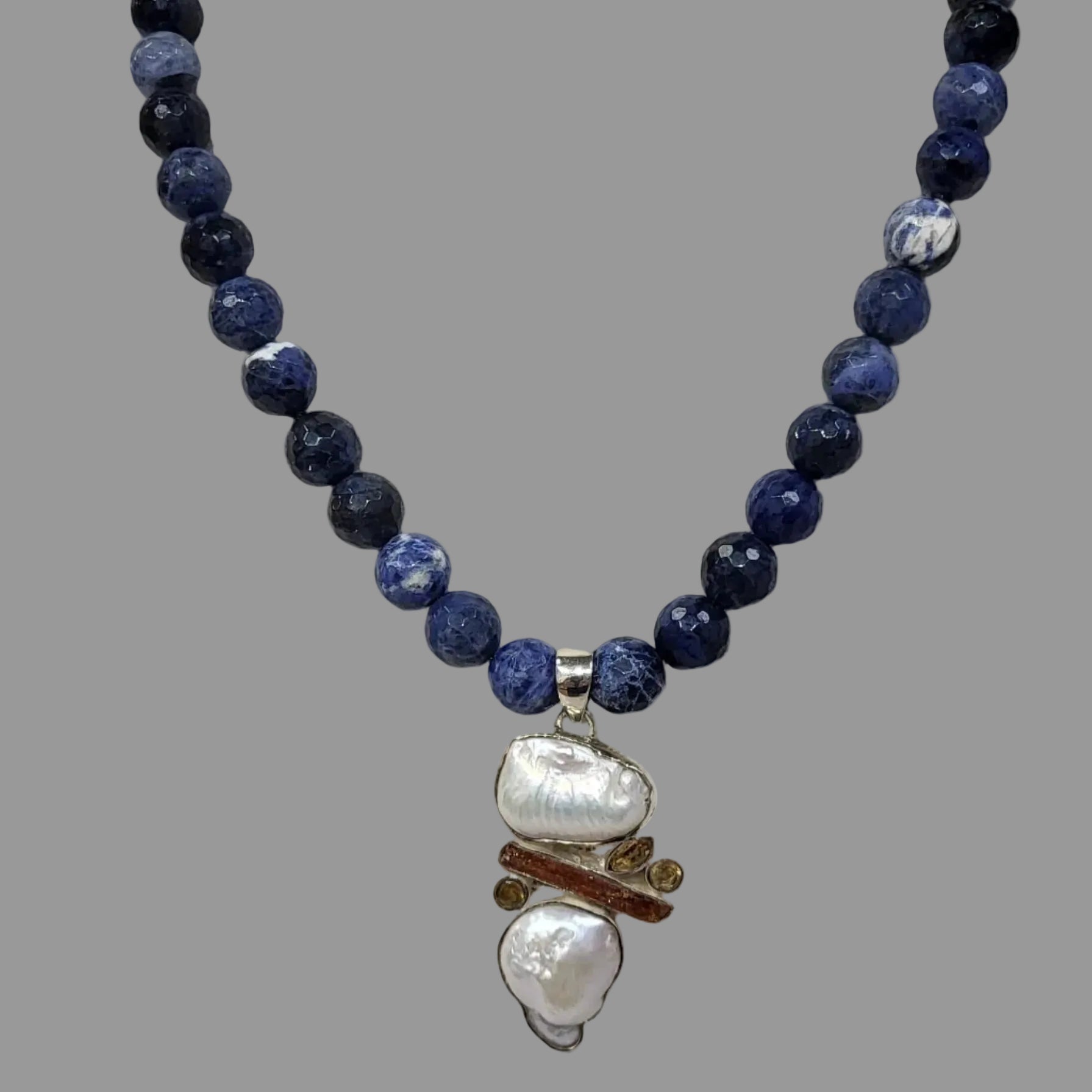 White Freshwater Pearl Pendant