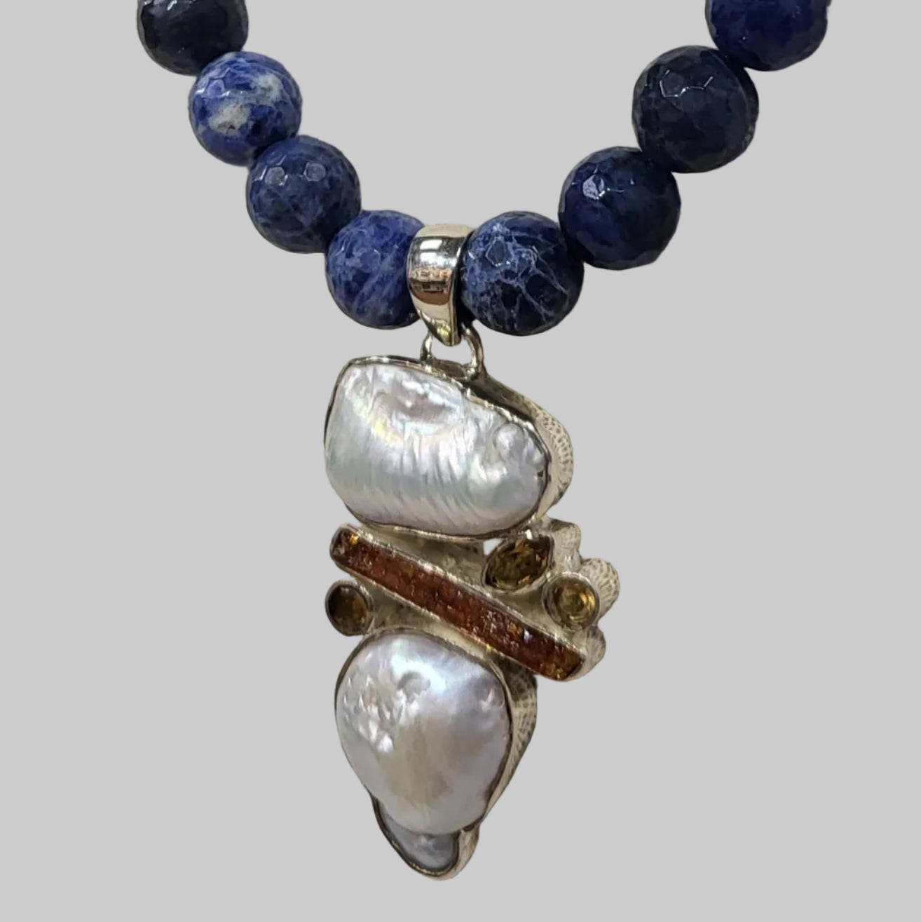 White Freshwater Pearl Pendant